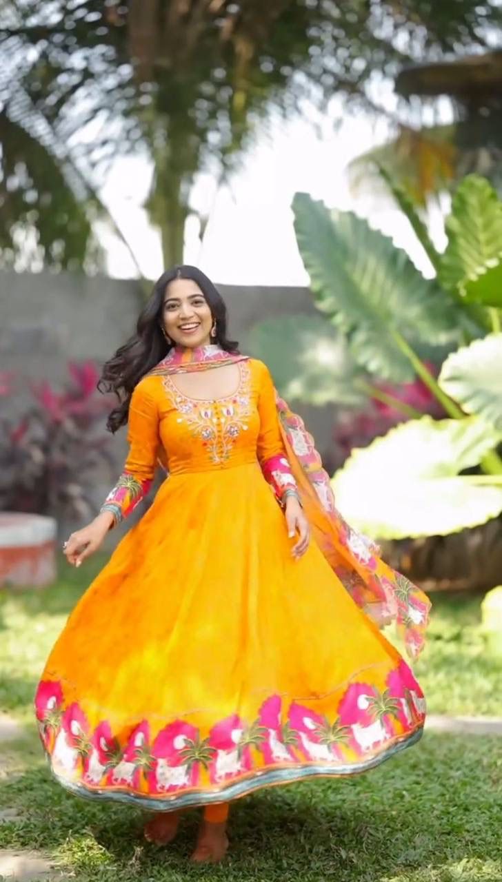 EMBROIDERY WROK WITH KALMKARI PRINTED GOWN