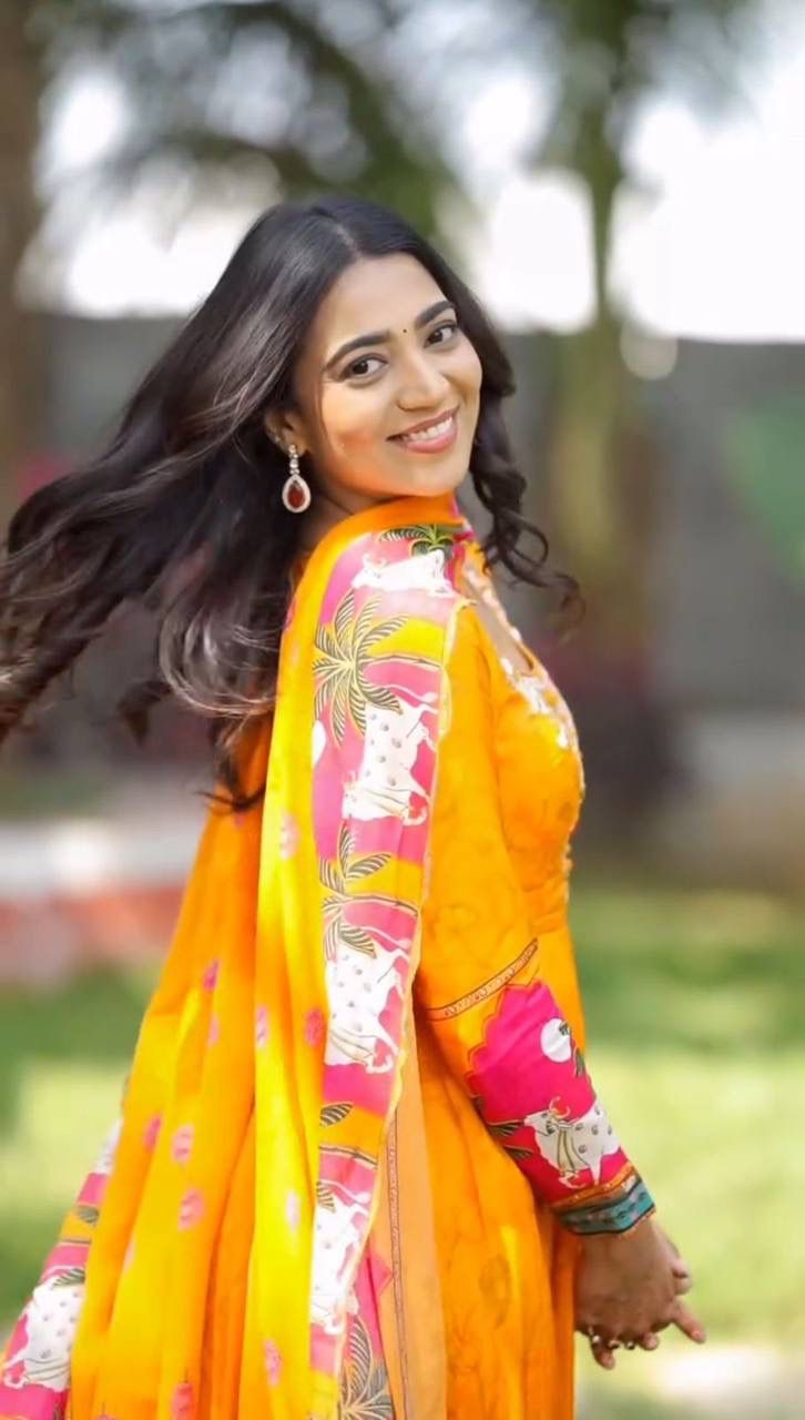 EMBROIDERY WROK WITH KALMKARI PRINTED GOWN