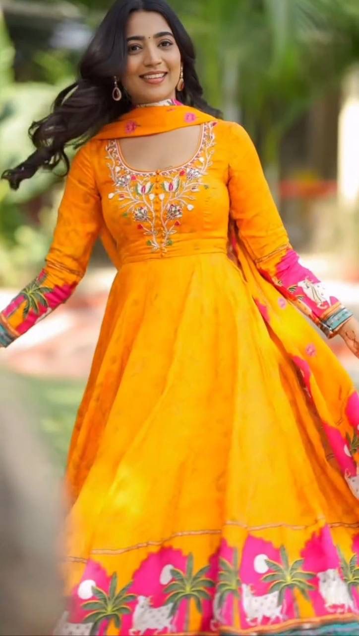 EMBROIDERY WROK WITH KALMKARI PRINTED GOWN