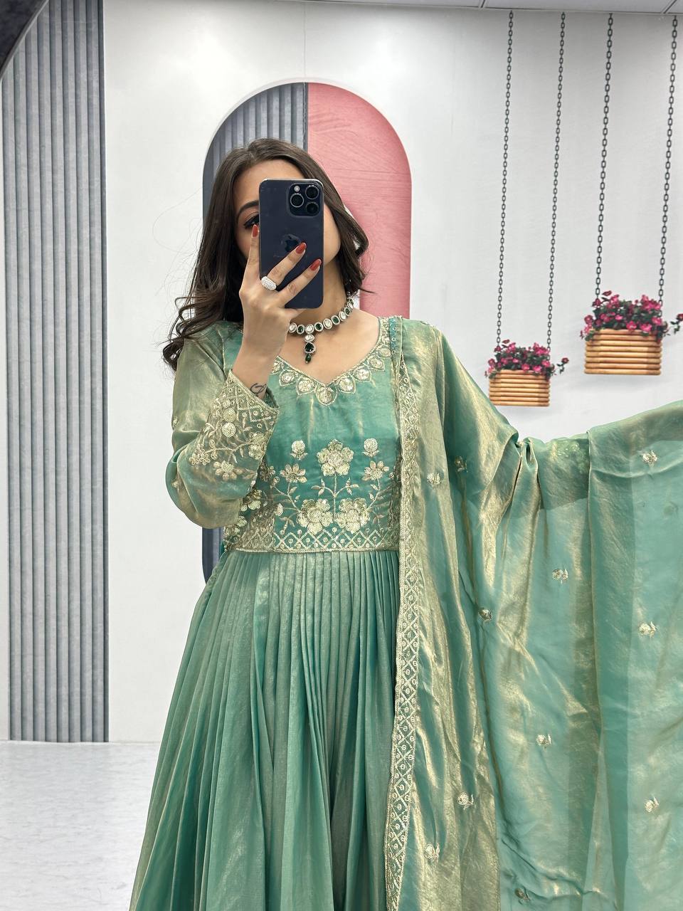 ANARKALI SUIT WITH TRENDING COLOR