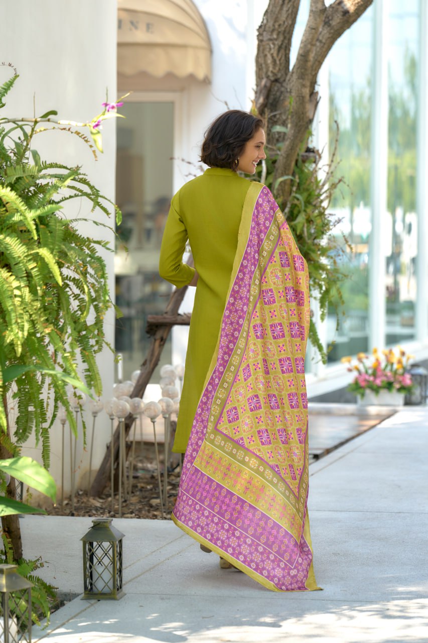 ELEGANT CHINNON  STRAIGHT KURTI PANT DUPATTA SET
