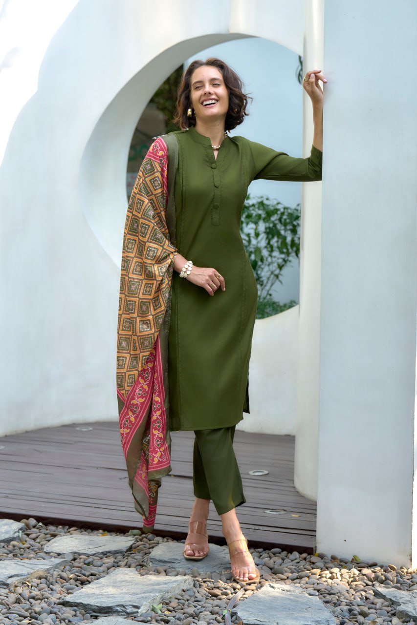 ELEGANT STRAIGHT KURTI PANT WITH DUPATTA