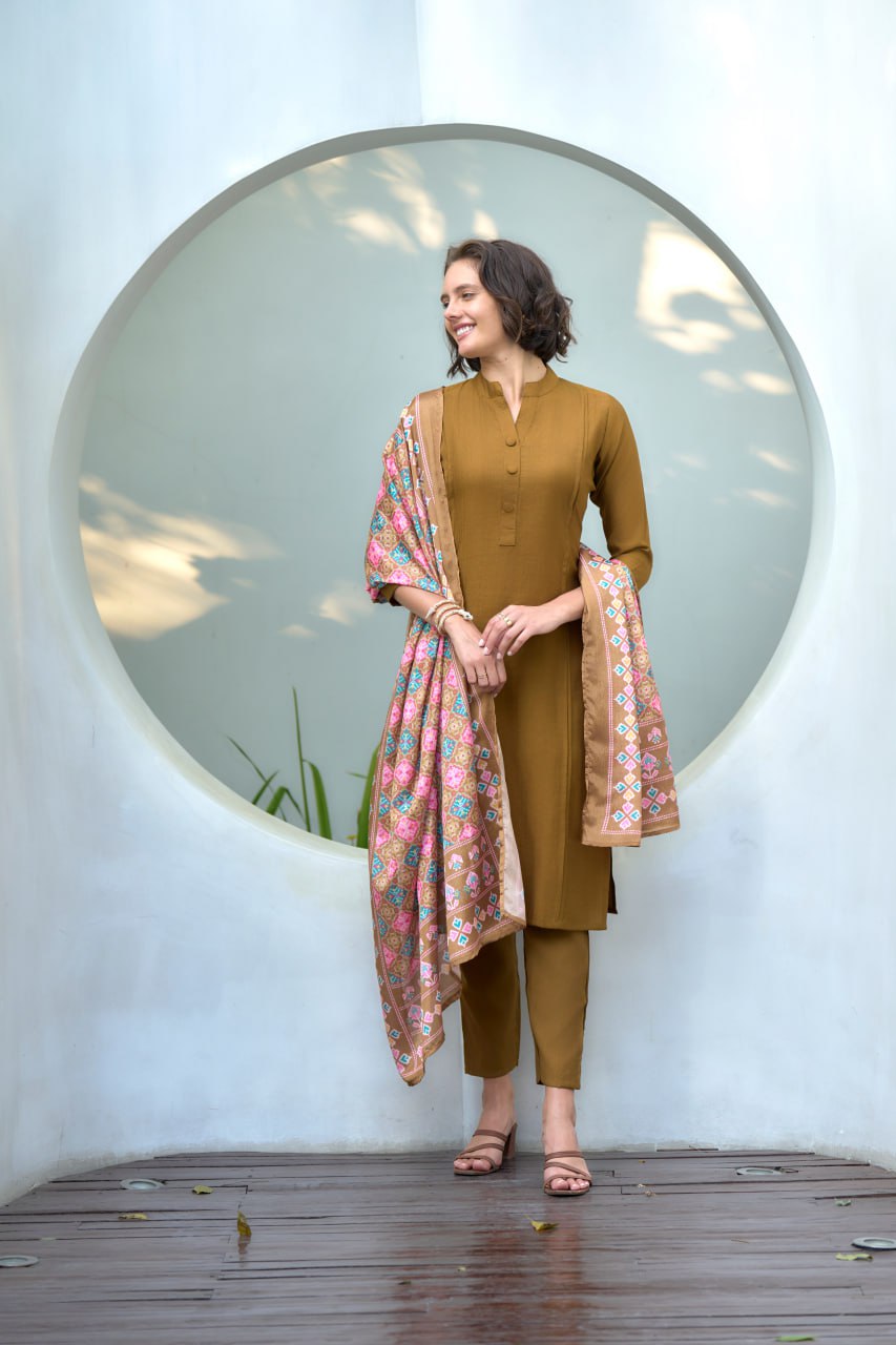 ELEGANT STRAIGHT KURTI PANT WITH DUPATTA