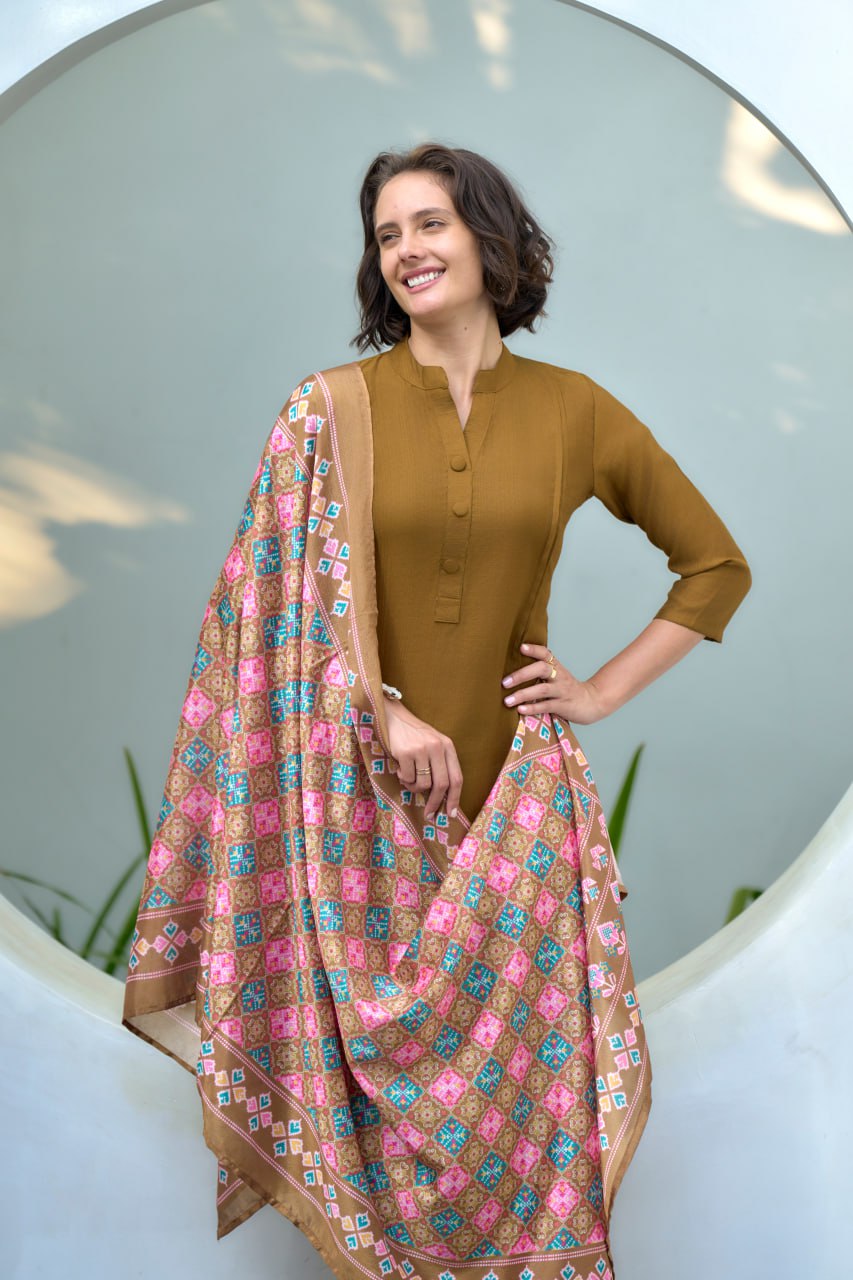 ELEGANT STRAIGHT KURTI PANT WITH DUPATTA
