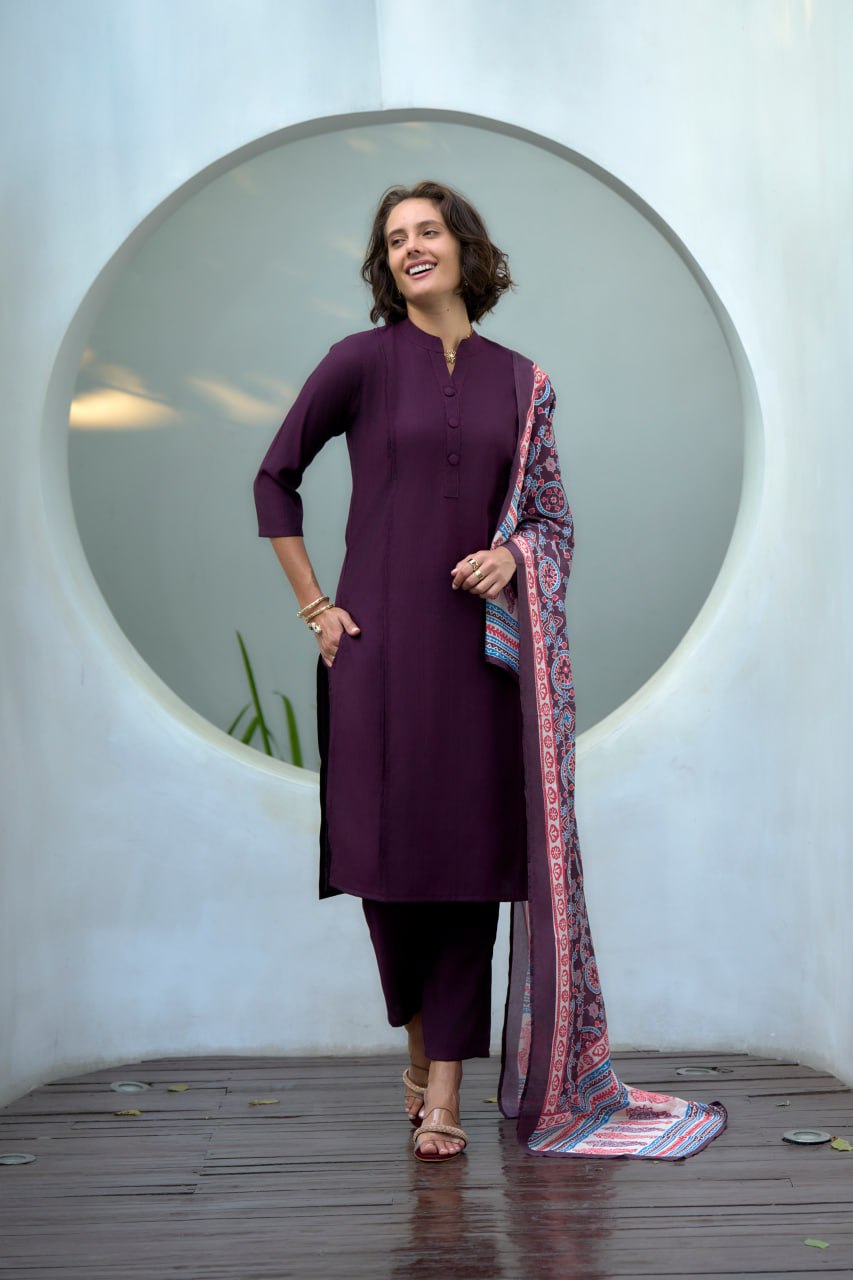 ELEGANT STRAIGHT KURTI PANT WITH DUPATTA