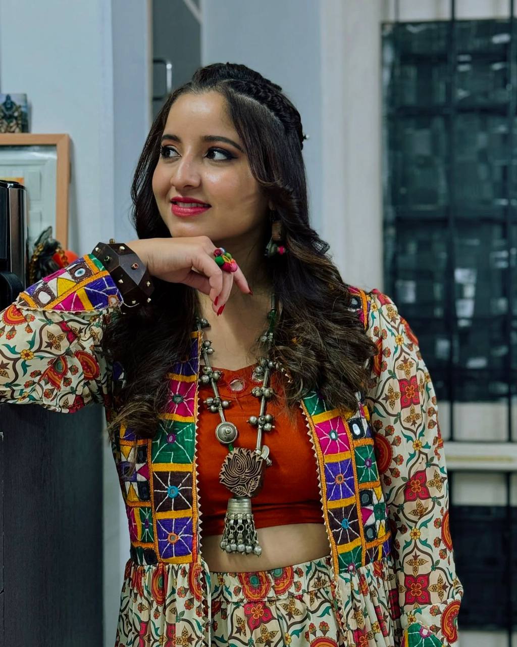 NAVRATRI SPECIAL LEHENGA CHOLI WITH 6 METER HEAVY FLAIR WITH SHRUG