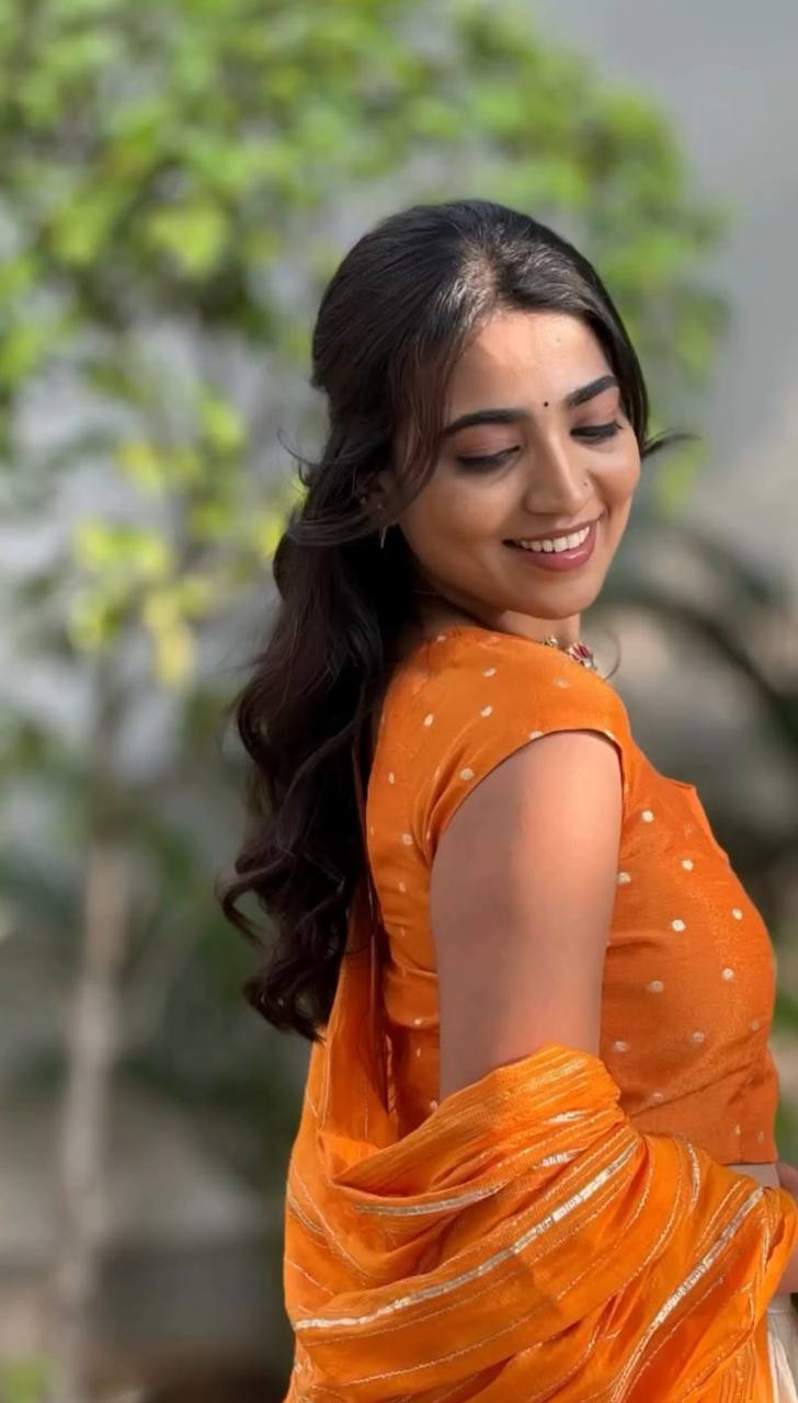 JACQUARD SILK LEHENGA CHOLI