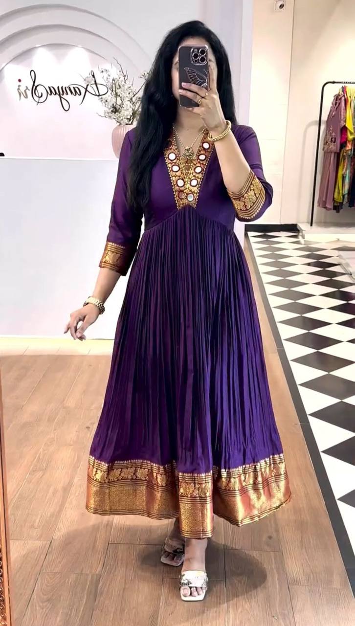 TRENDING FESTIVAL SPECIAL GOWN