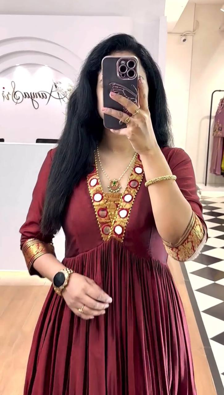 TRENDING FESTIVAL SPECIAL GOWN