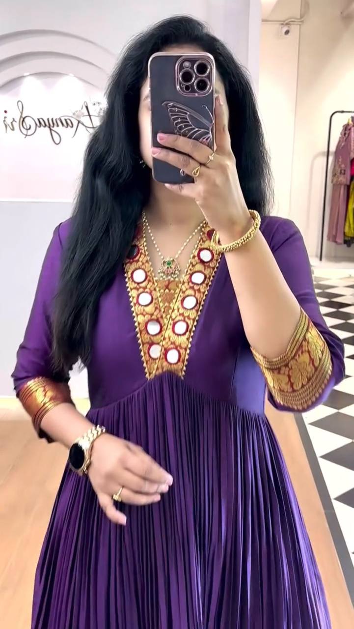 TRENDING FESTIVAL SPECIAL GOWN