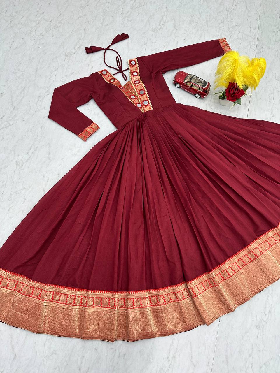 TRENDING FESTIVAL SPECIAL GOWN