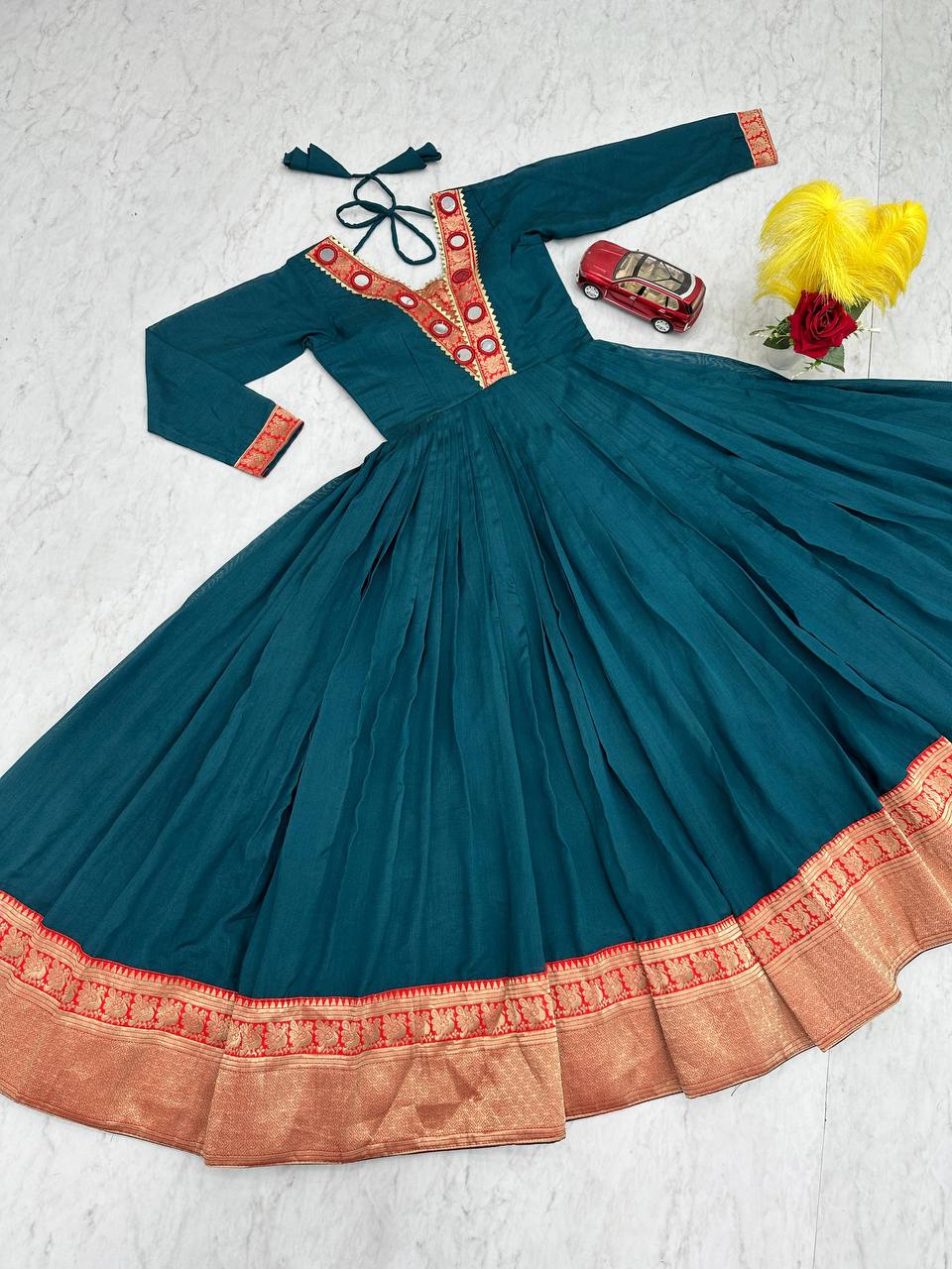 TRENDING FESTIVAL SPECIAL GOWN