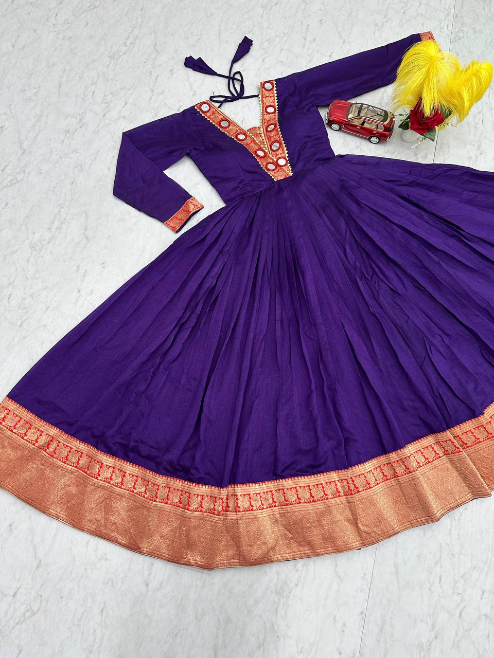 TRENDING FESTIVAL SPECIAL GOWN